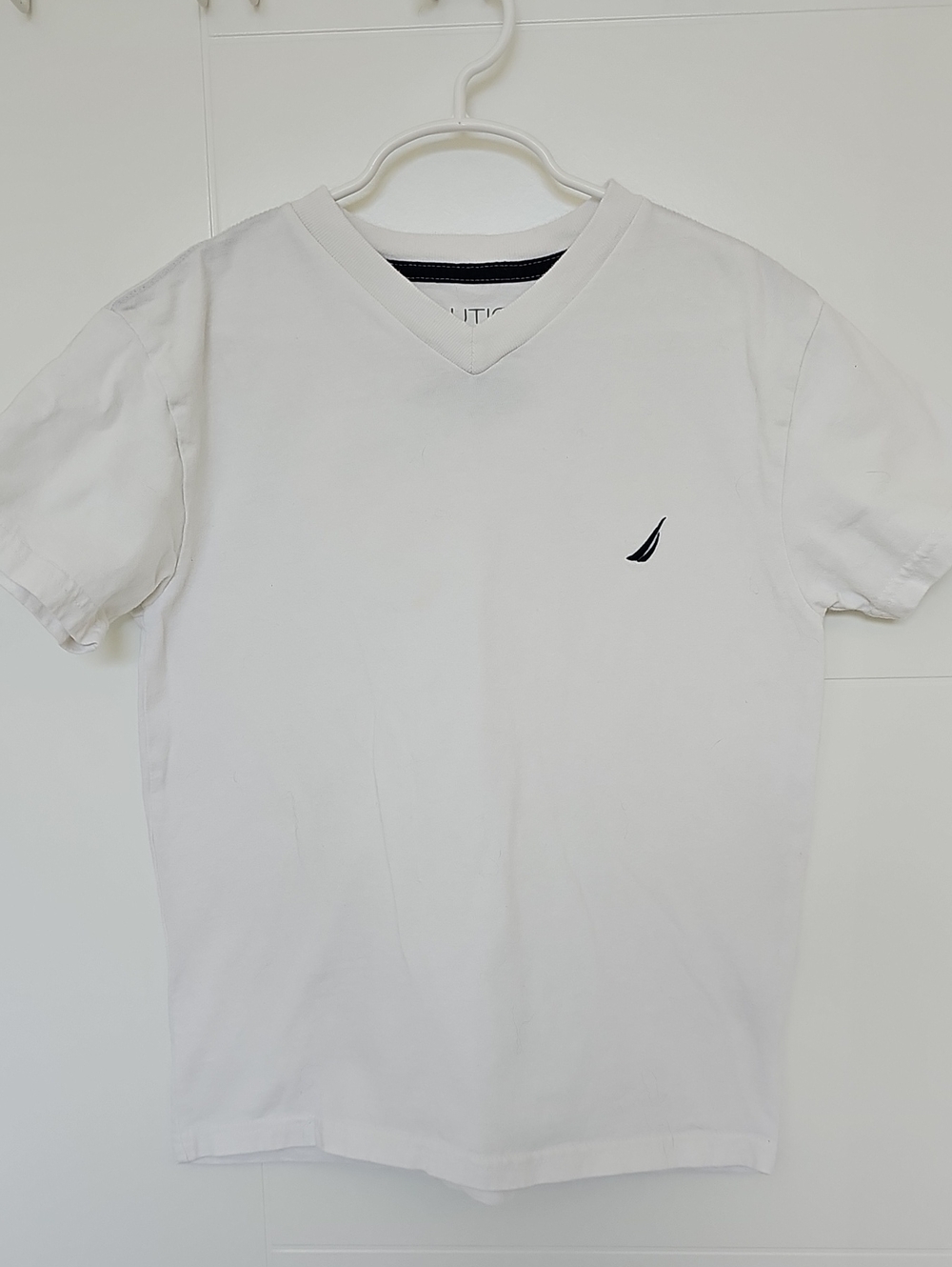 Nautica White V-Neck Short Sleeve Tee Boys Sz S 8